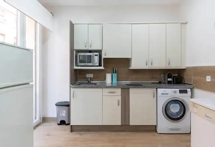 Acb - Z26 Centrico - Parking Gratis